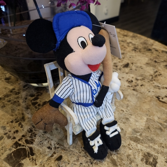 DISNEY Vintage 90s Baseball Mickey Mouse Bean Bag Plush New with Tag - Picture 4 of 12